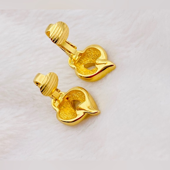 Authentic Christian Dior Rhinestones Gold tone clip earring - Picture 9 of 11